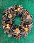 Corona piñas navideñas